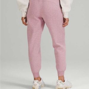Women's Lululemon high waisted Pink Jogger Pants
